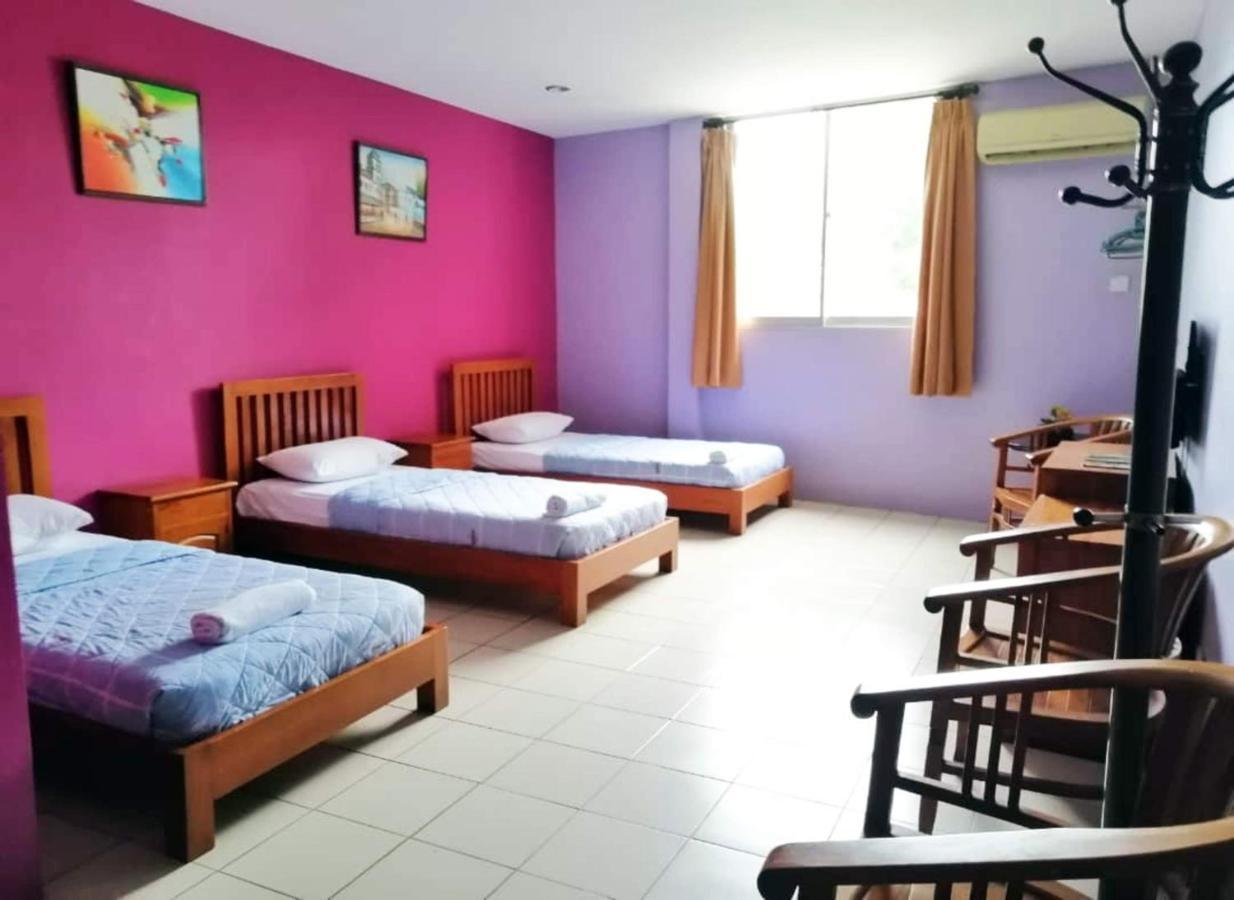 Отель John'S Place, Kuching, Sarawak Экстерьер фото